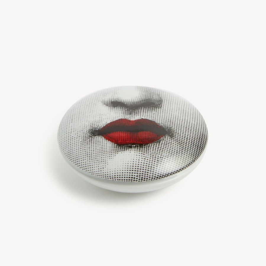 Fornasetti Scatola Rotonda Red Lips - Tema E Variazioni N.397 Bianco/Nero/Rosso Piccoli Contenitori