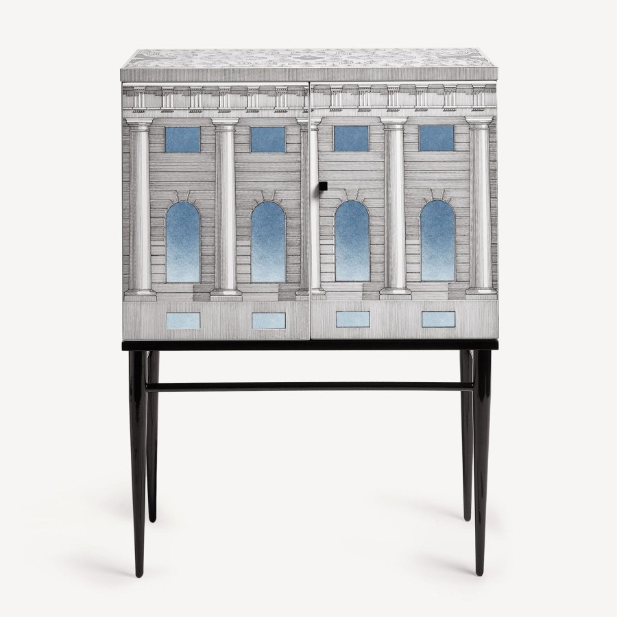 Fornasetti Madia Piccola Rialzata Architettura Celeste Bianco/Nero/Azzurro Armadietti