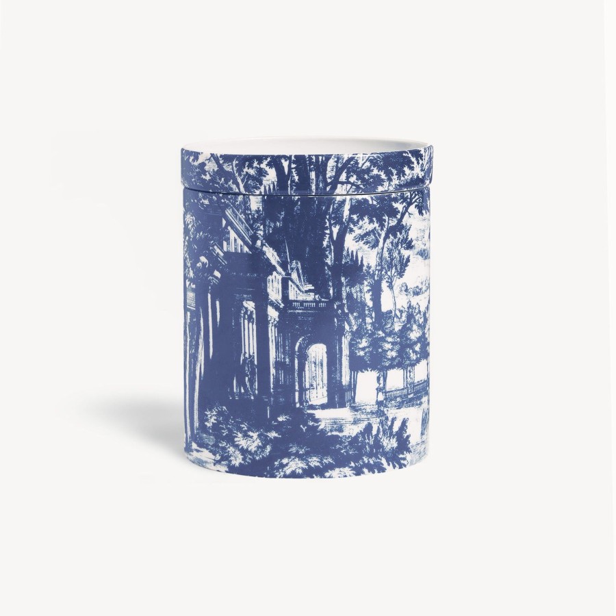 Fornasetti Nel Mentre Candela Profumata Grande - Decoro Giardino Settecentesco - Fragranza Giardino Segreto Blu Bianco Candele Profumate